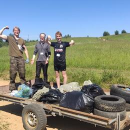 25 июня на территории памятника природы «Колтушские высоты» состоялась волонтерская акция по уборке мусора и экологическому просвещению посетителей ООПТ.